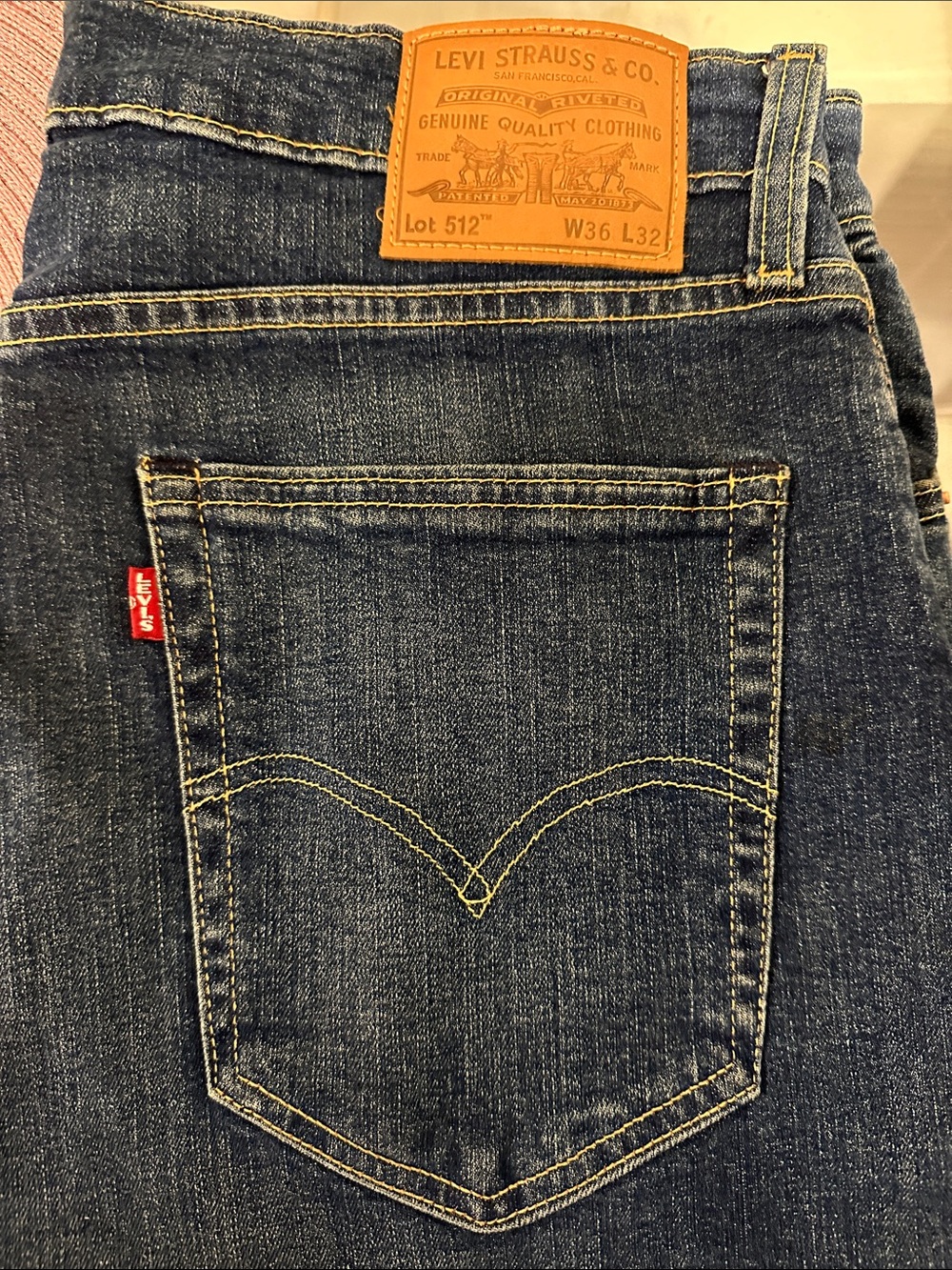 Levi's Men's Indigo Slim Straight Jeans with Contrast Stitching